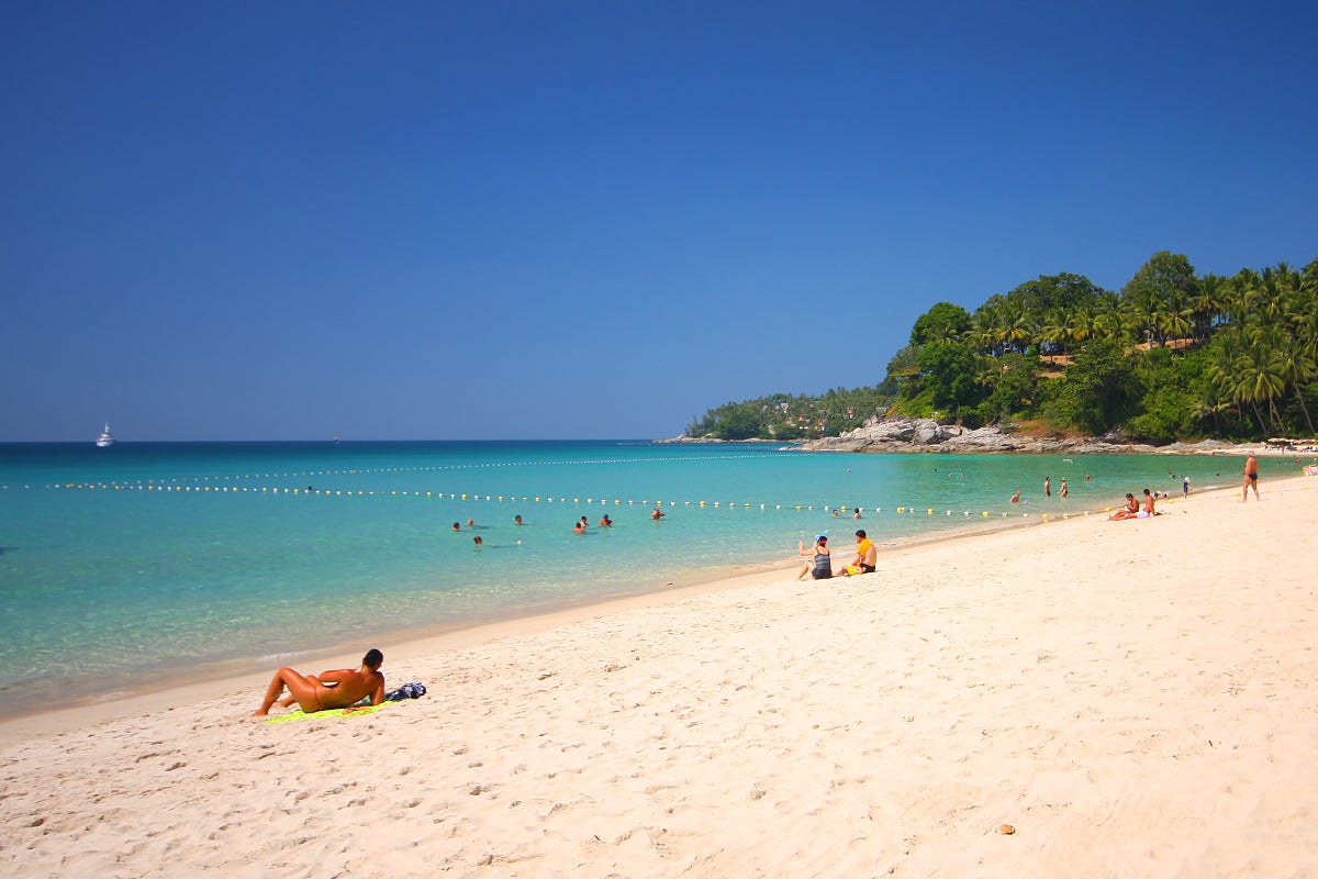 Surin beach _photo