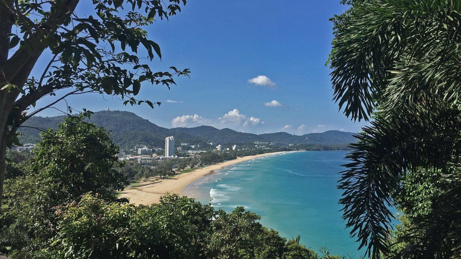 Patong beach _photo