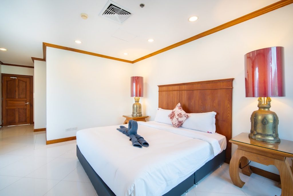 Patong tower executive seaview 3BR260(2601)_40