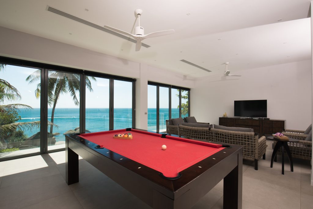 Villa Sunyata - Pool Table with Sea View