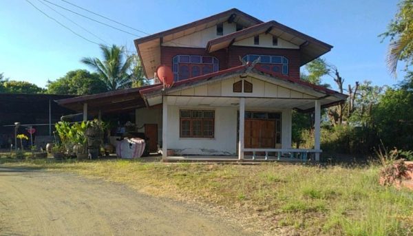 Land with buildings in Phetchabun _photo