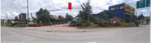 Land with buildings in Udon Thani _photo