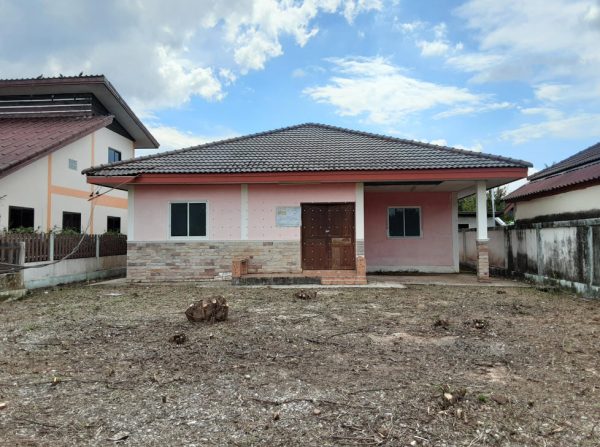 Land with buildings in Phitsanulok _photo