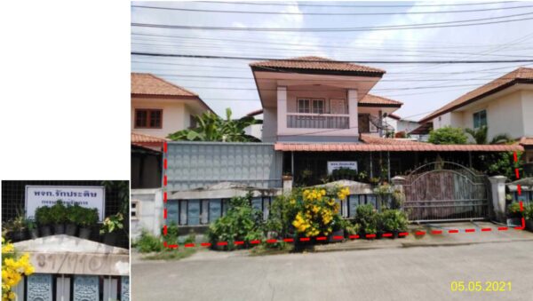 Land with buildings in Nonthaburi _photo