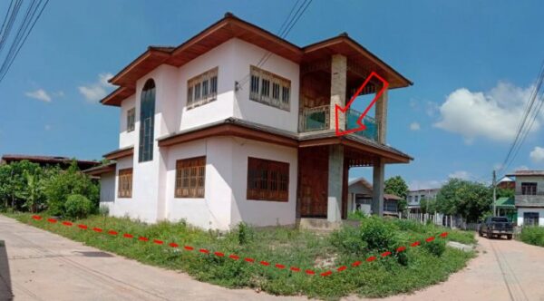 Land with buildings in Maha Sarakham _photo