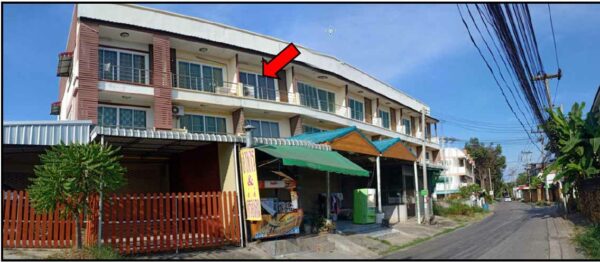 Land with buildings in Khon Kaen _photo