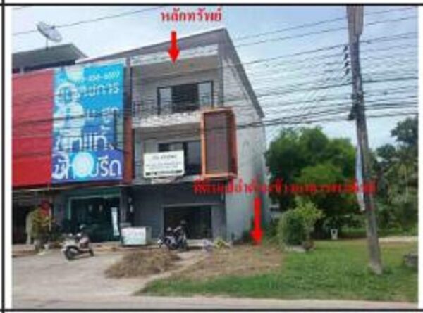 Land with buildings in Chumphon _photo