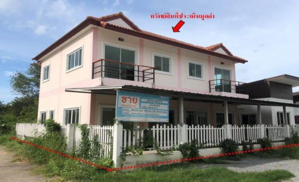 Land with buildings in Prachuap Khiri Khan _photo