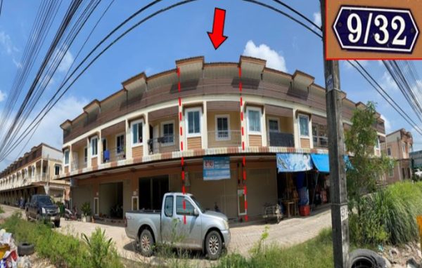 Land with buildings in Surat Thani _photo