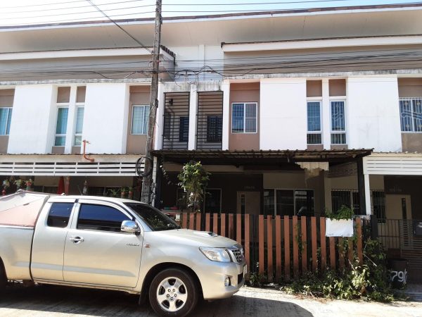 Land with buildings in Nakhon Si Thammarat _photo