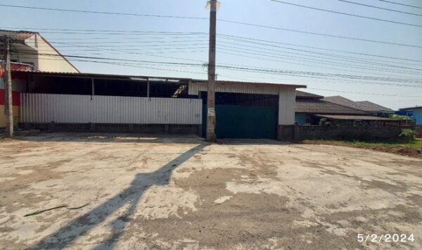 12 warehouses _photo