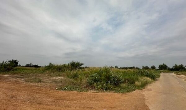 01 Empty Land _photo