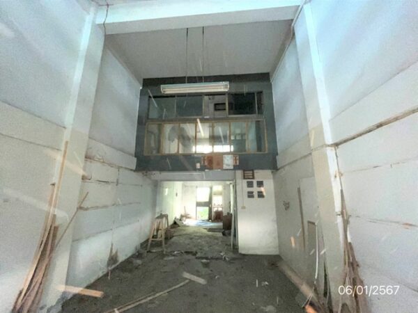 04 Commercial Building _photo