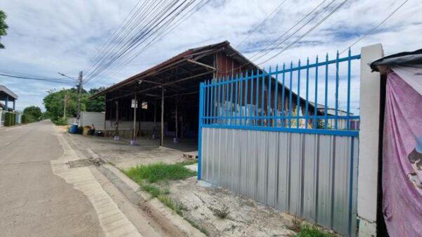 12 warehouses _photo