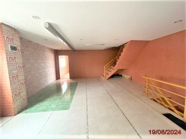 04 Commercial Building _photo