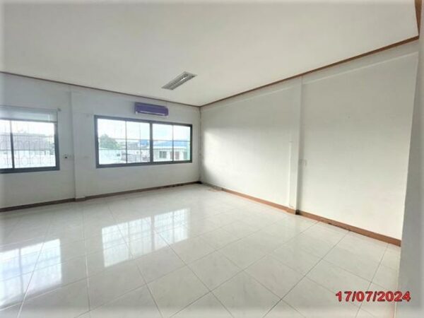 04 Commercial Building _photo