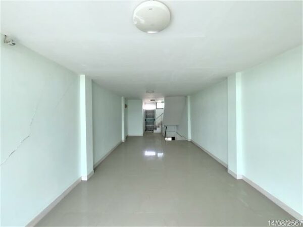 04 Commercial Building _photo