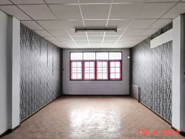 04 Commercial Building _photo