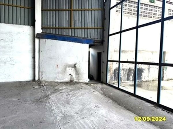 12 warehouses _photo