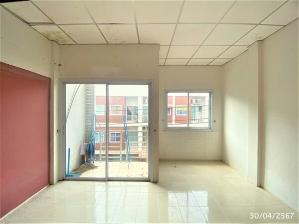 04 Commercial Building _photo