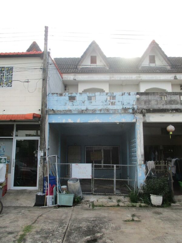 Townhouse, Prachinburi _photo