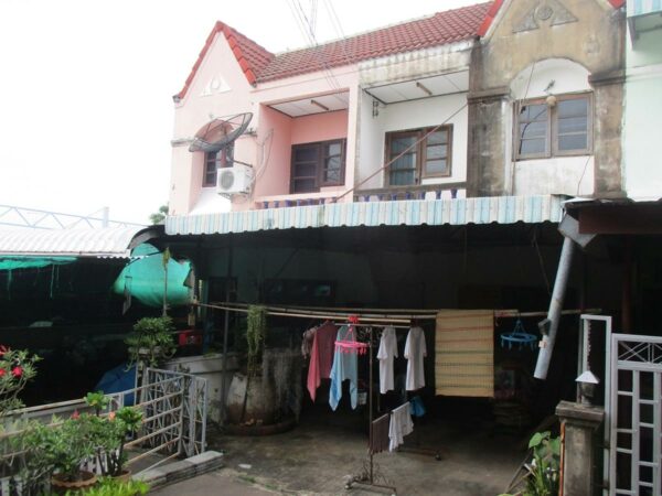 Townhouse, Roi Et _photo