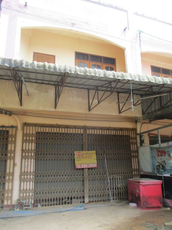 Commercial building, Surat Thani _photo