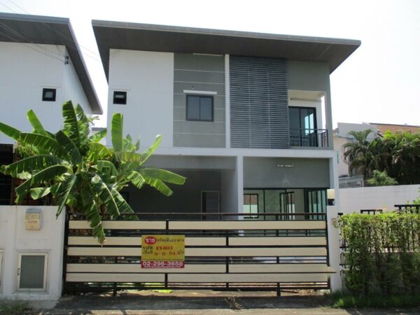 Twin house, Chonburi _photo