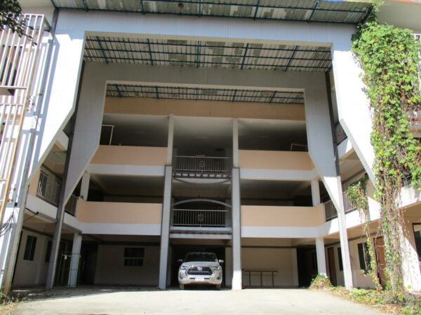 Residential building, Chiang Rai _photo