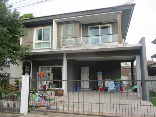 Single house, Nakhon Ratchasima _photo