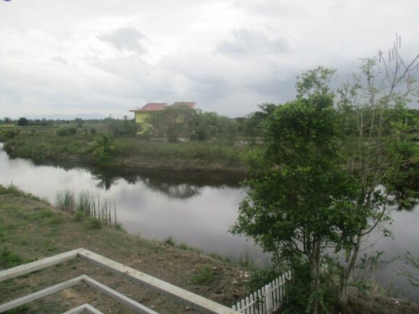 Chao Samran Lake and Hill University _photo