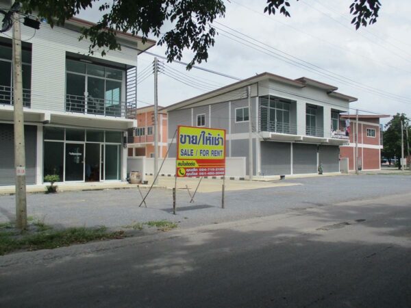 Commercial building, Suphanburi _photo