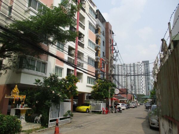 The Breeze Condominium Building B _photo