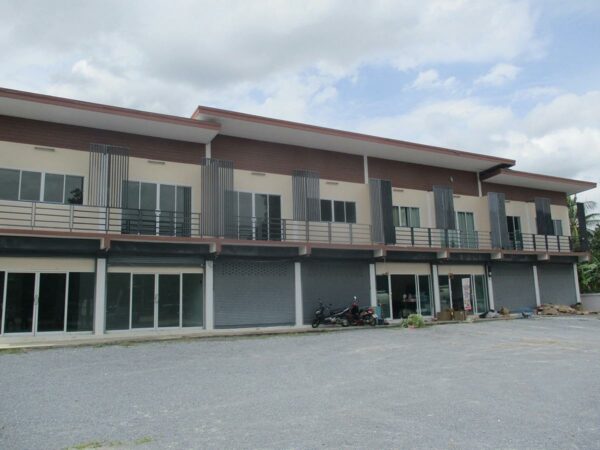 Commercial building, Suphanburi _photo