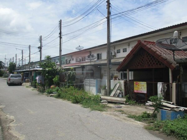 Townhouse, Ratchaburi _photo