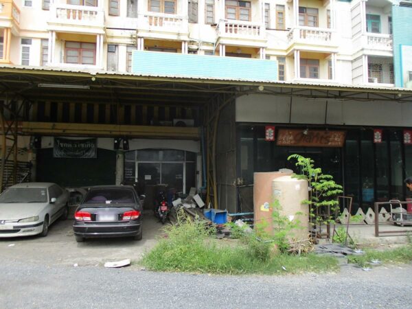 Commercial building, Phra Nakhon Si Ayutthaya _photo