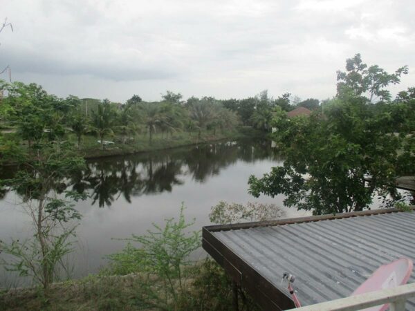 Chao Samran Lake and Hill University _photo