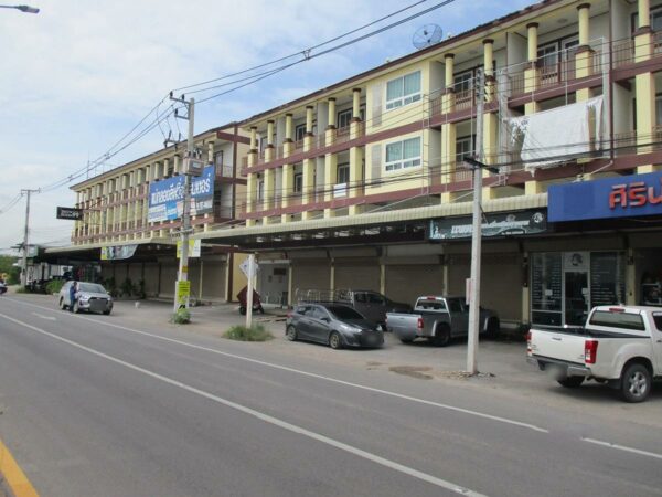 Small building, Samut Songkhram _photo