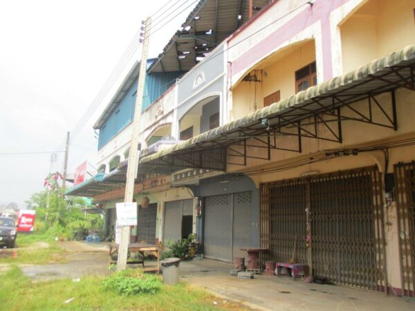 Commercial building, Surat Thani _photo