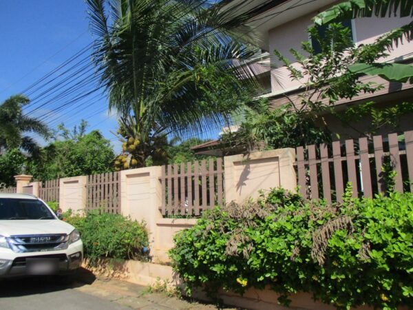 Residential building, Surat Thani _photo