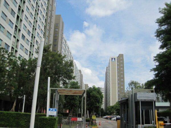 Lumphini Park Nawamin-Sri Burapha Building _photo