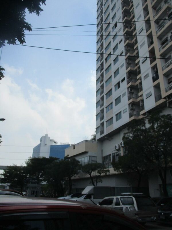 Supalai Park Srinakarin Building _photo