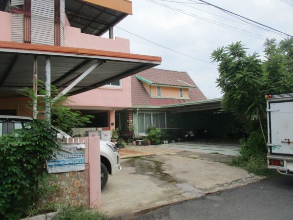 Residential building, Yasothon _photo