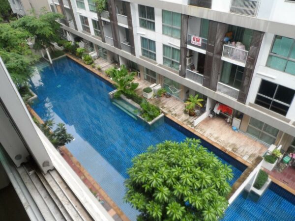 Condominium, Sukhumvit C-D _photo