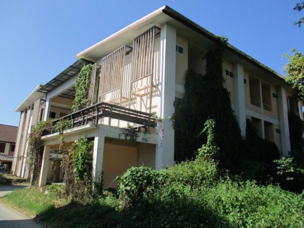 Residential building, Chiang Rai _photo