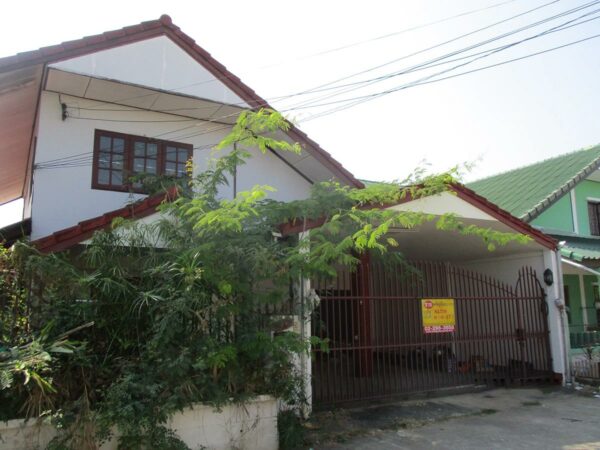 Single house, Chiang Mai _photo