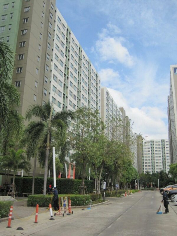 Lumphini Park Nawamin-Sri Burapha Building _photo