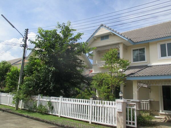 Single house, Chiang Mai _photo