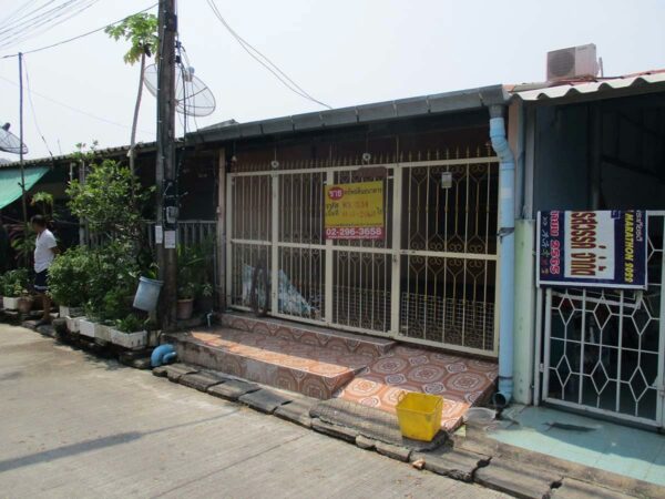 Townhouse, Nakhon Sawan _photo