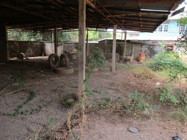 Single house, Lopburi _photo